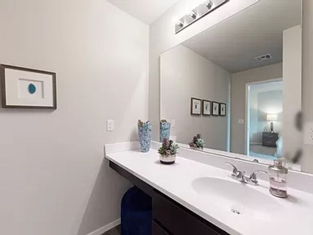 2490 S Ouachita Drive, Fayetteville, AR 72701