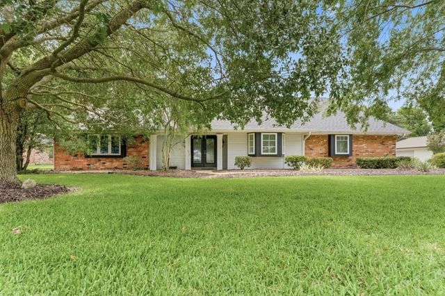 4808 W Quail Hollow Dr Drive, Lake Charles, LA 70605