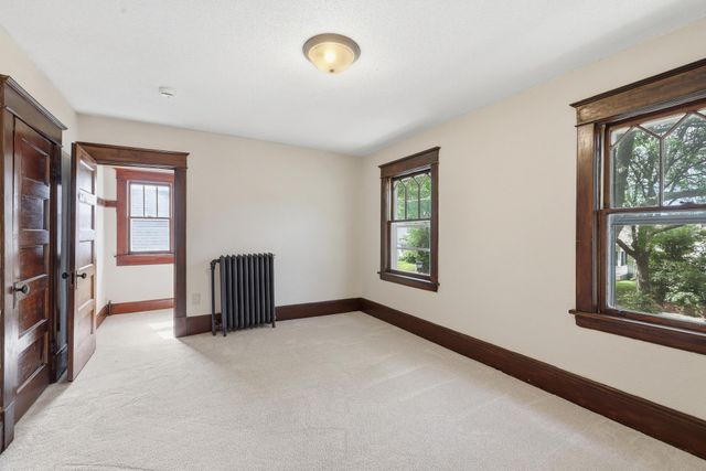 934 Central Avenue W, Saint Paul, MN 55104
