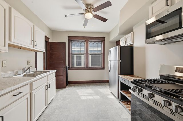 934 Central Avenue W, Saint Paul, MN 55104
