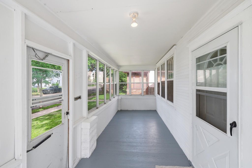 934 Central Avenue W, Saint Paul, MN 55104 — photo 2