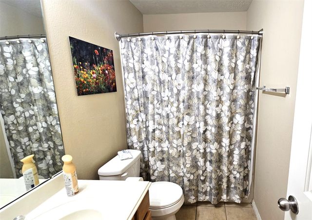 3008 Baronsgate Lane, Dickinson, TX 77539