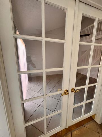 4132 Palm Bay Circle B, West Palm Beach, FL 33406