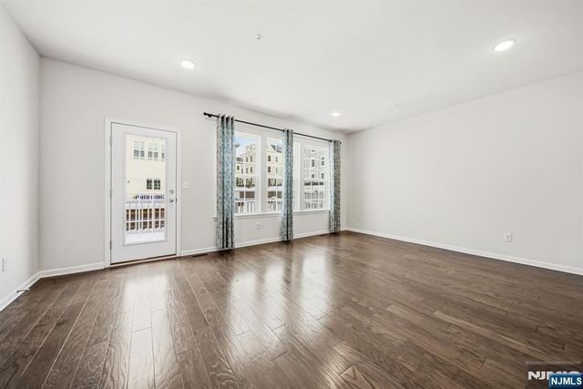 88 Truman Drive, Wood Ridge, NJ 07075