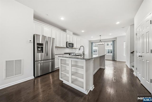 88 Truman Drive, Wood Ridge, NJ 07075