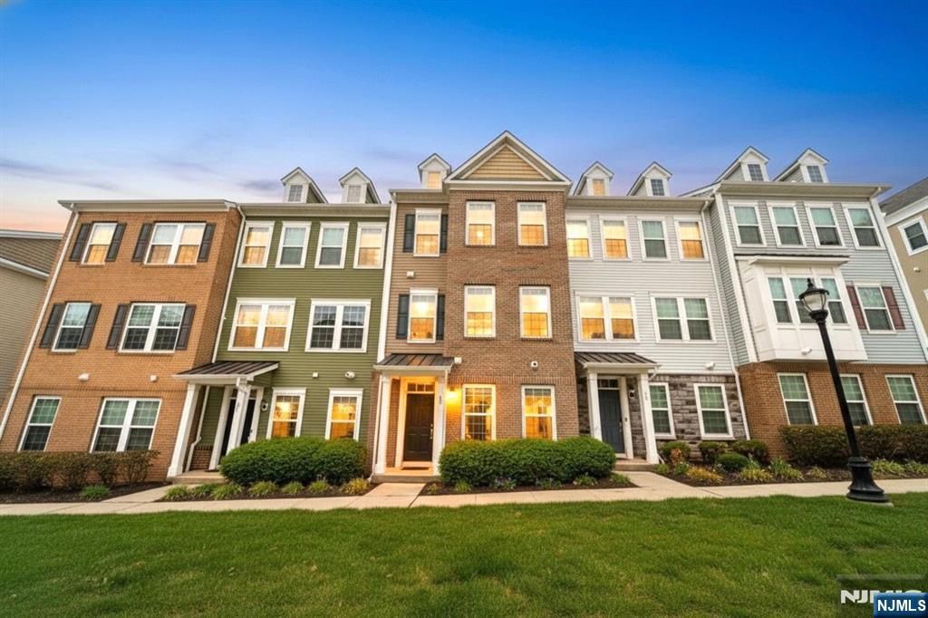 88 Truman Drive, Wood Ridge, NJ 07075