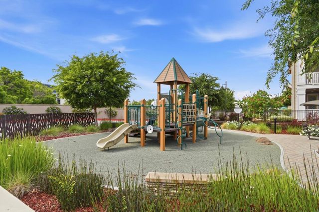 1536 Hidden Creek Lane, Milpitas, CA 95035