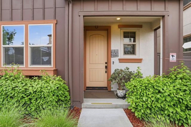 1536 Hidden Creek Lane, Milpitas, CA 95035