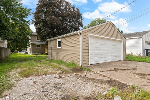 2384 28th Street, Moline, IL 61265