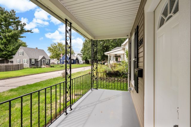 2384 28th Street, Moline, IL 61265