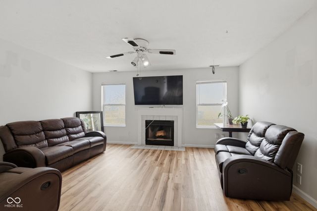 870 Breaside Lane, Greenwood, IN 46143