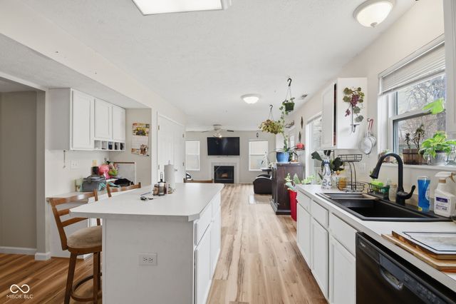 870 Breaside Lane, Greenwood, IN 46143