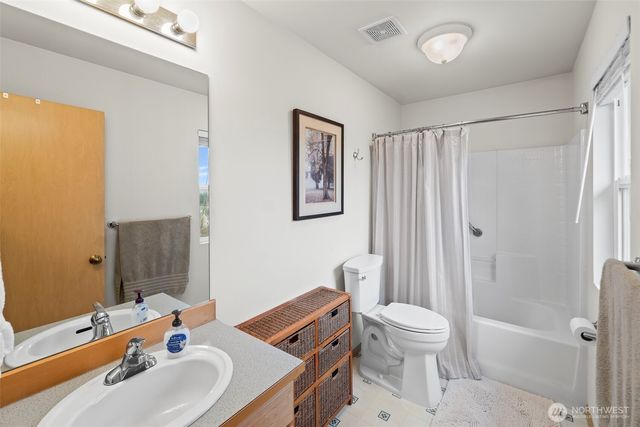 1810 Johnson Avenue, Dupont, WA 98327