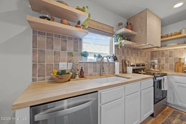 2026 Course Lane, Surf City, NC 28445