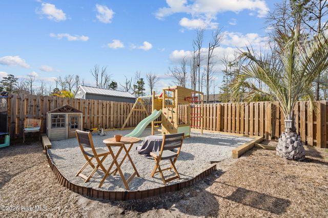 2026 Course Lane, Surf City, NC 28445