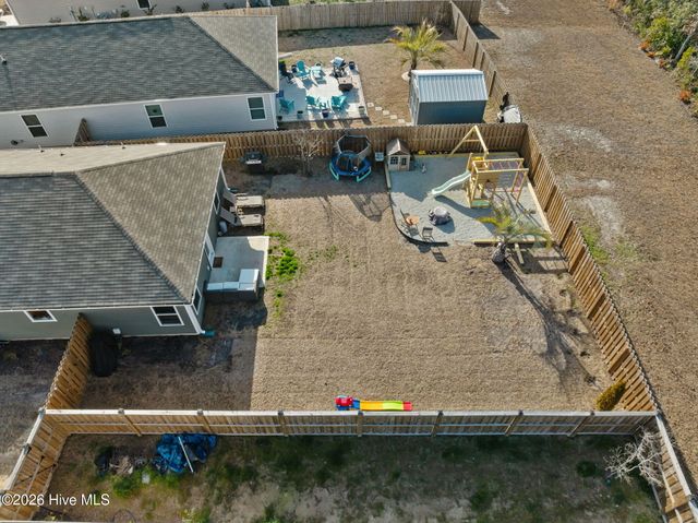 2026 Course Lane, Surf City, NC 28445