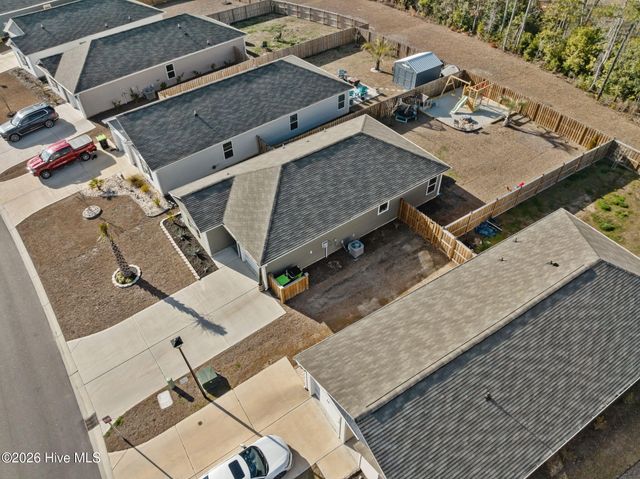 2026 Course Lane, Surf City, NC 28445