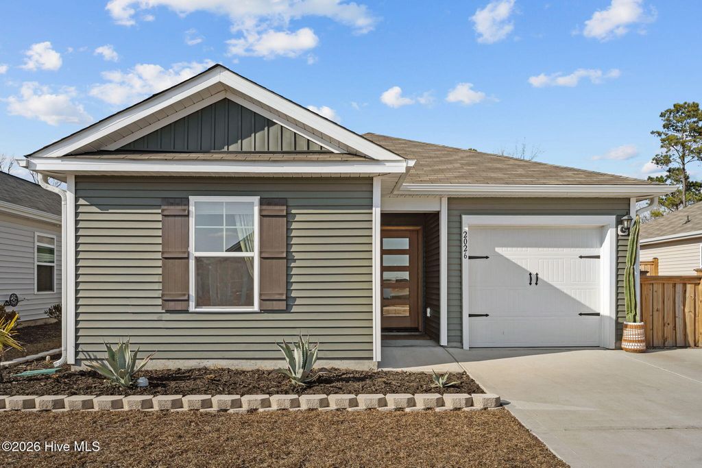 2026 Course Lane, Surf City, NC 28445