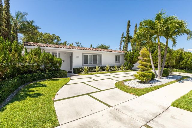 2010 Alamanda Dr, North Miami, FL 33181