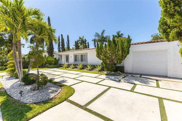 2010 Alamanda Dr, North Miami, FL 33181