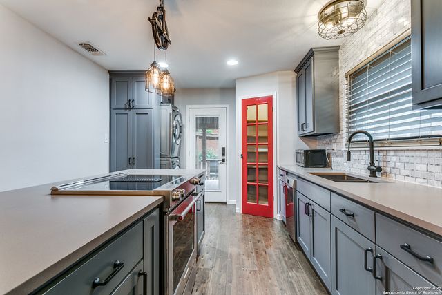 326 Simon, San Antonio, TX 78204