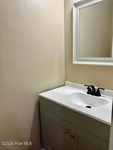 1309 Manchester Road, Kinston, NC 28504