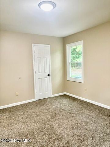 1309 Manchester Road, Kinston, NC 28504