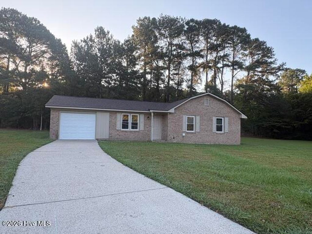 1309 Manchester Road, Kinston, NC 28504