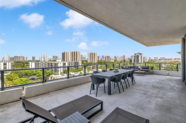 2960 NE 207th Street 811, Aventura, FL 33180