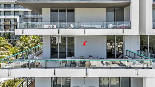 2960 NE 207th Street 811, Aventura, FL 33180