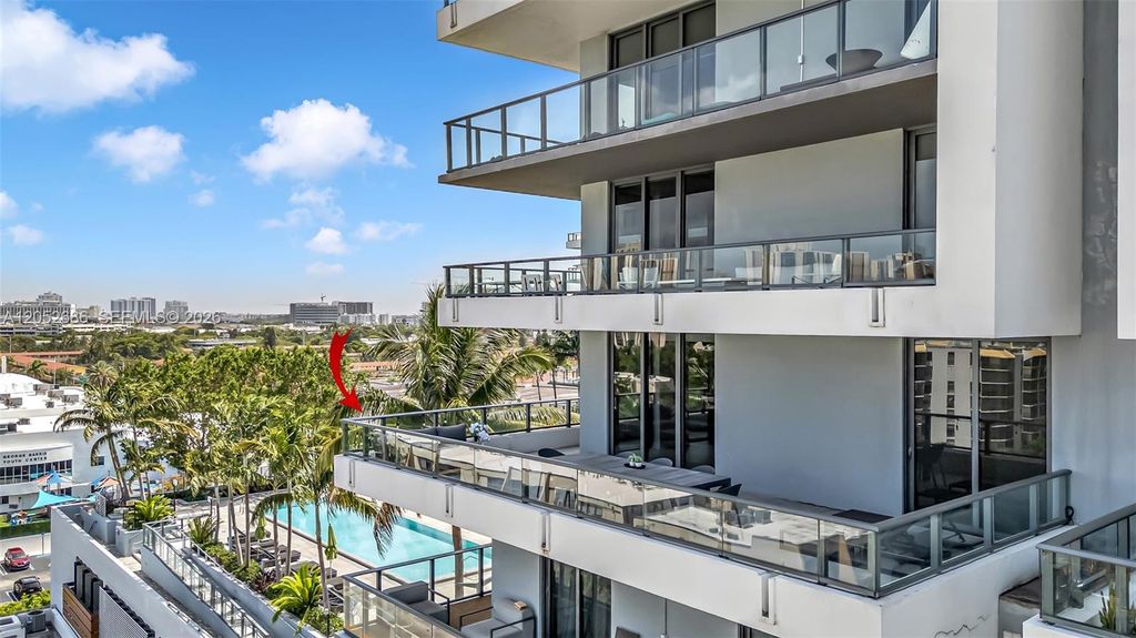 2960 NE 207th Street 811, Aventura, FL 33180