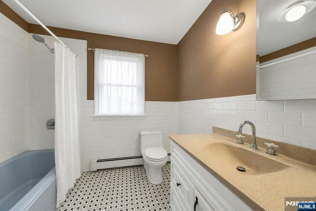 444 Riverside Avenue, Lyndhurst, NJ 07071