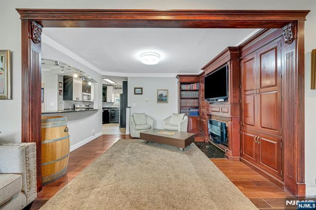 444 Riverside Avenue, Lyndhurst, NJ 07071
