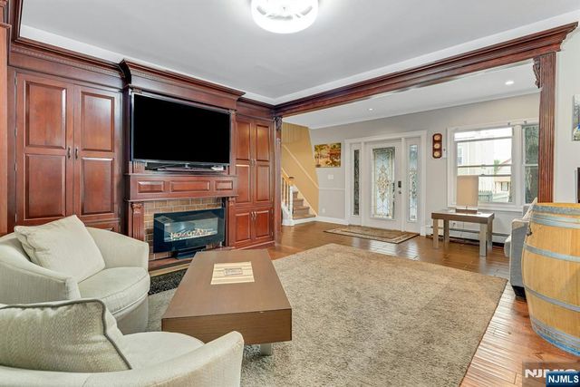 444 Riverside Avenue, Lyndhurst, NJ 07071
