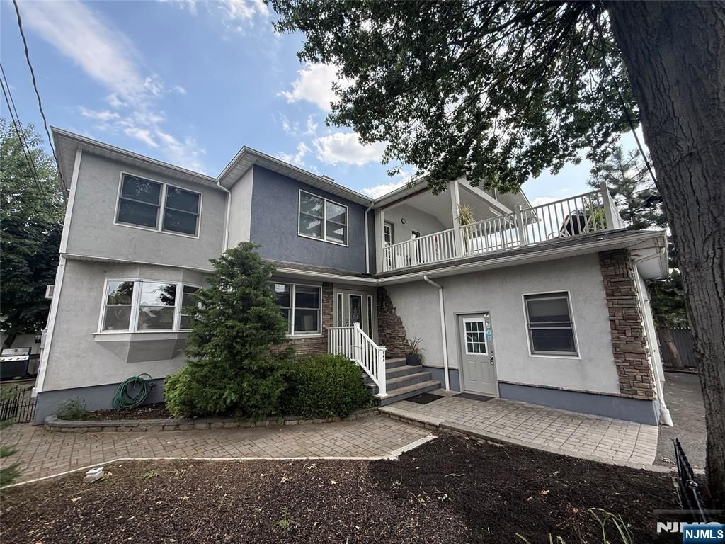 444 Riverside Avenue, Lyndhurst, NJ 07071