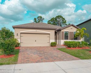 714 Old Country Road South E, Palm Bay, FL 32909