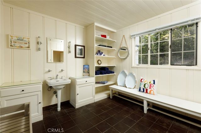 28641 North Shore Road, Lake Arrowhead, CA 92352