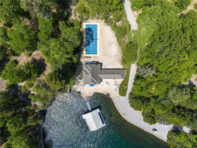28641 North Shore Road, Lake Arrowhead, CA 92352
