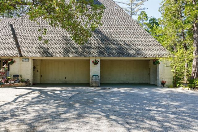 28641 North Shore Road, Lake Arrowhead, CA 92352