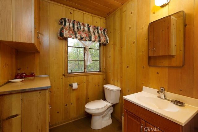 28641 North Shore Road, Lake Arrowhead, CA 92352