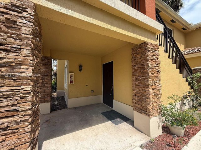 3390 NE 9th St 104, Homestead, FL 33033
