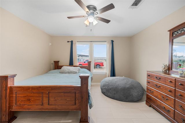 8307 W Green Leaf Street, Brookshire, TX 77423