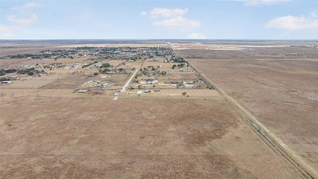 8307 W Green Leaf Street, Brookshire, TX 77423