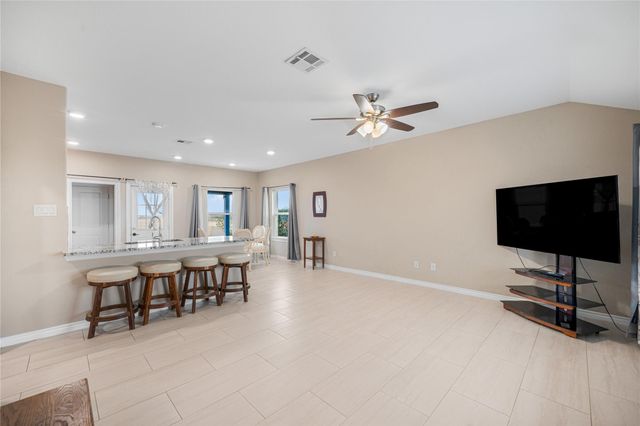 8307 W Green Leaf Street, Brookshire, TX 77423