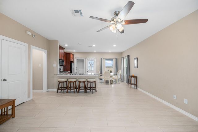 8307 W Green Leaf Street, Brookshire, TX 77423