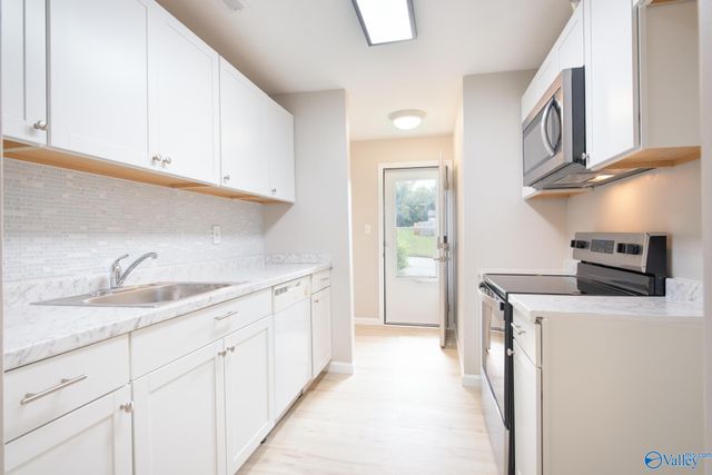 2014 Hobbs Road 1, Huntsville, AL 35803