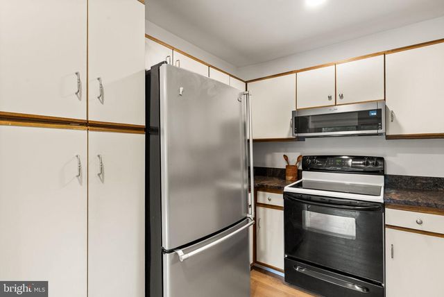 11025-A VILLARIDGE CT, Reston, VA 20191