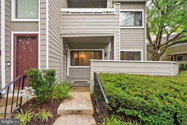 11025-A VILLARIDGE CT, Reston, VA 20191