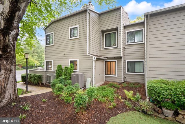 11025-A VILLARIDGE CT, Reston, VA 20191