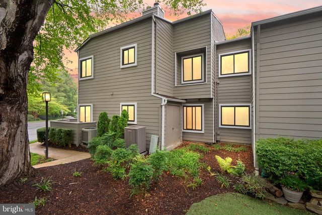 11025-A VILLARIDGE CT, Reston, VA 20191